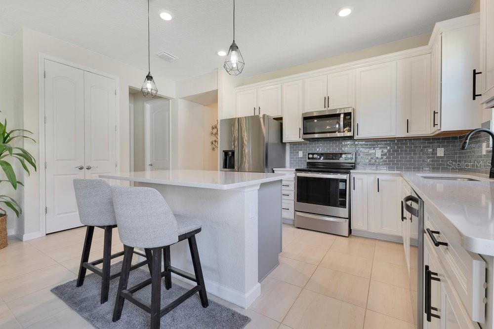 Image 12 of 51 For 4054 Basket Oak Circle