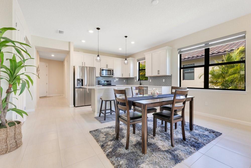 Image 7 of 51 For 4054 Basket Oak Circle