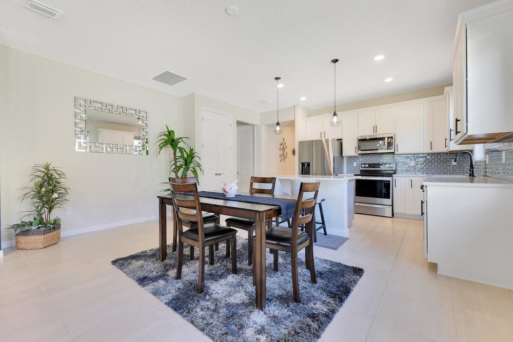 Image 9 of 51 For 4054 Basket Oak Circle