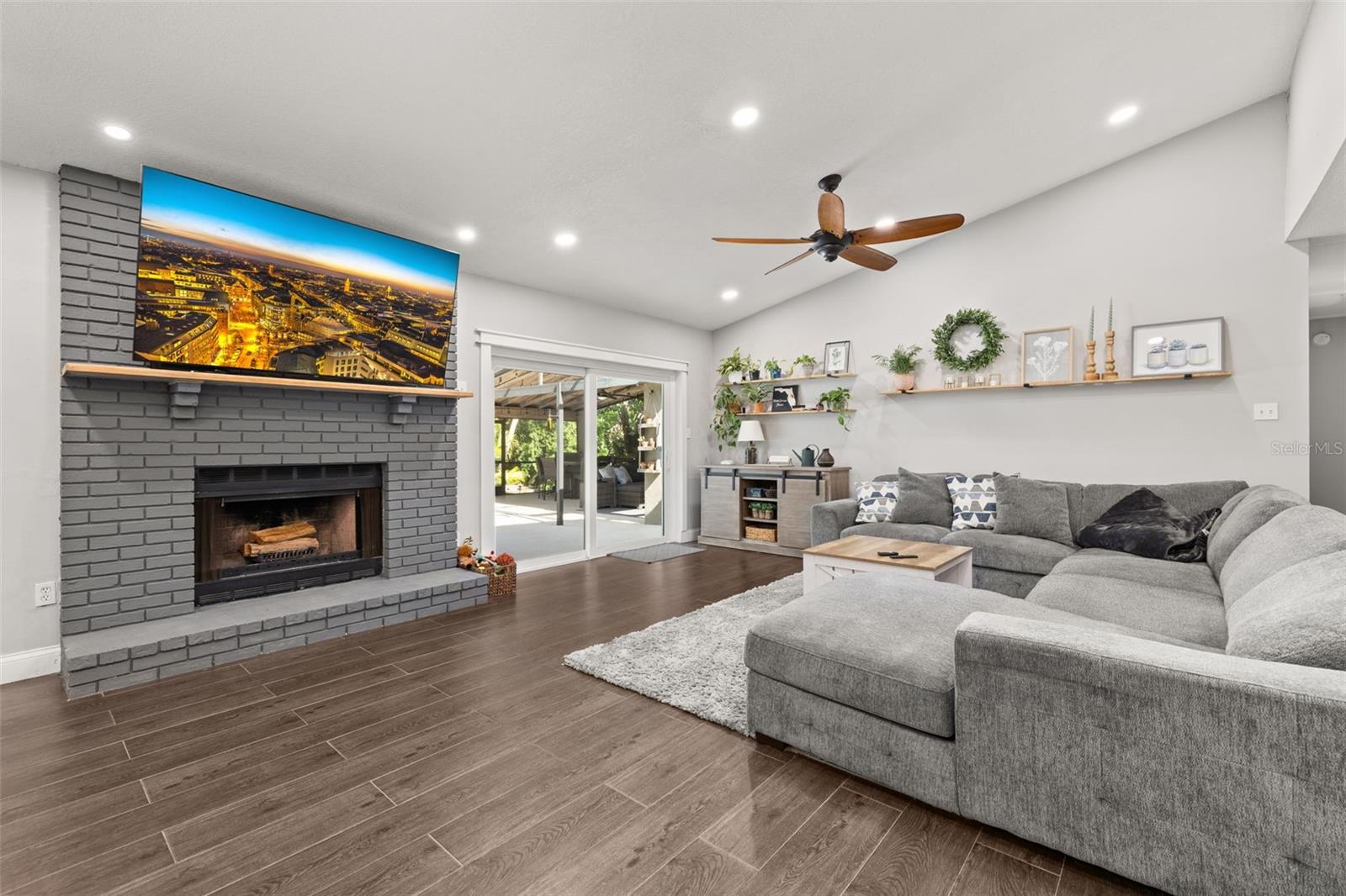 Image 11 of 98 For 694 Tuscora Drive