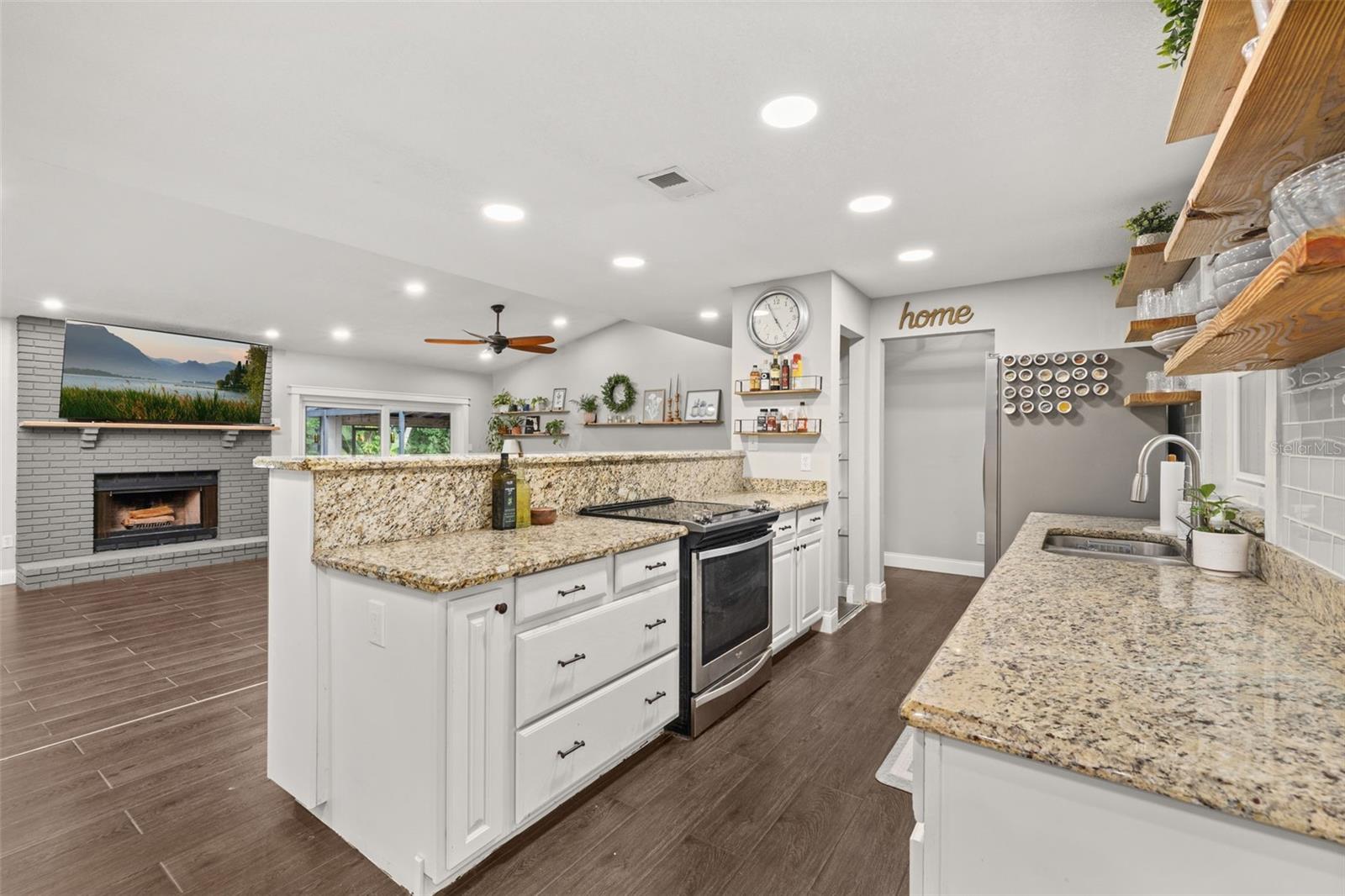 Image 17 of 98 For 694 Tuscora Drive