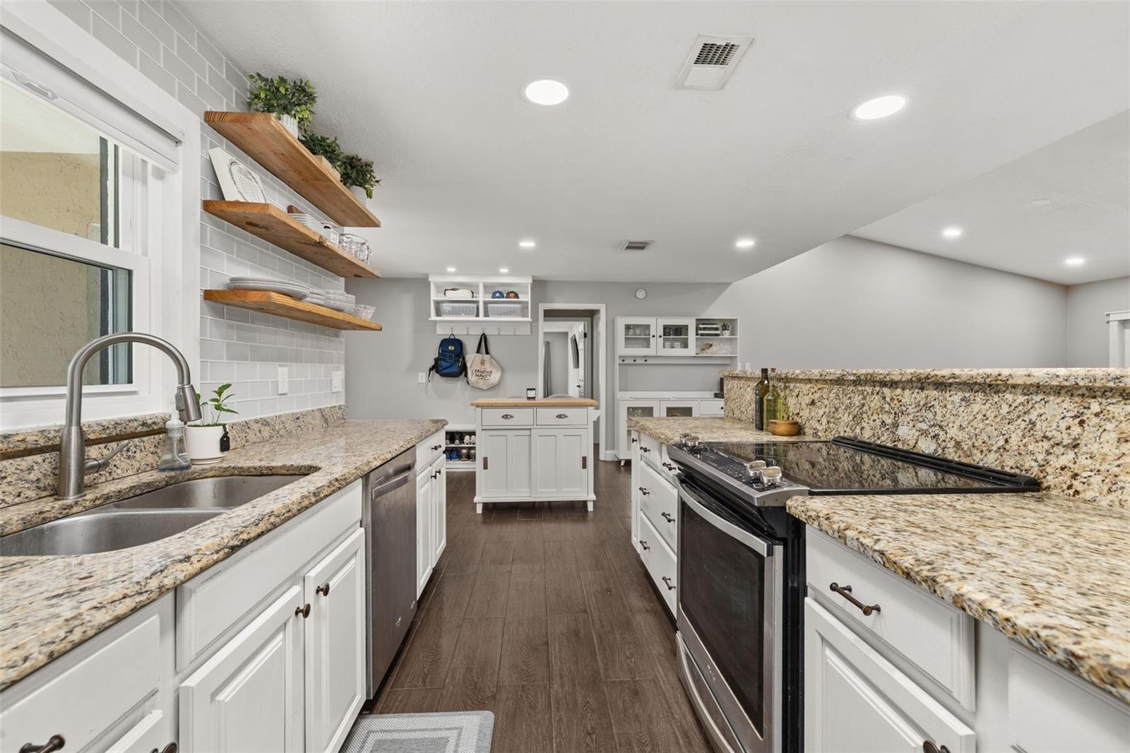Image 20 of 98 For 694 Tuscora Drive