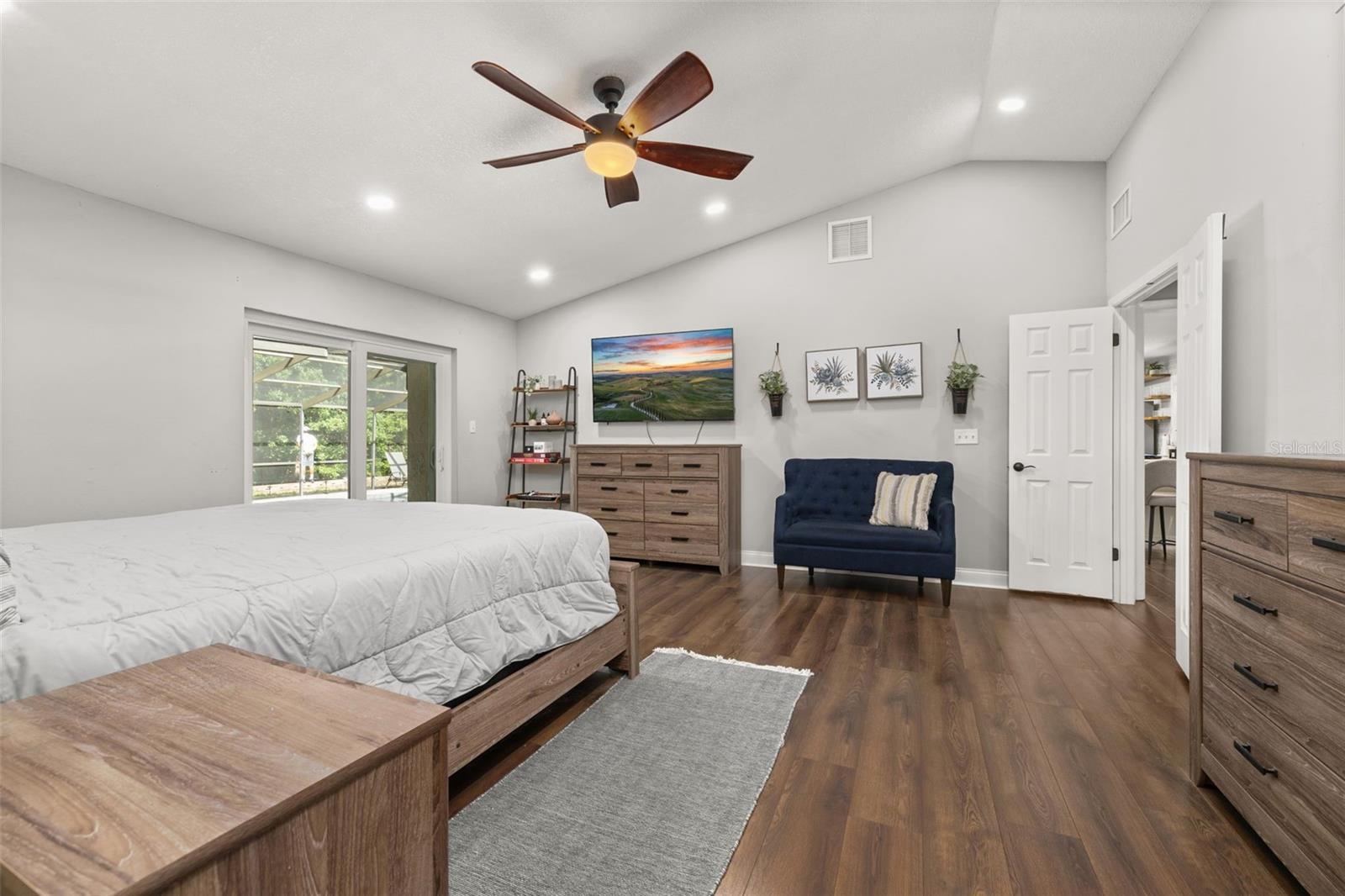 Image 33 of 98 For 694 Tuscora Drive