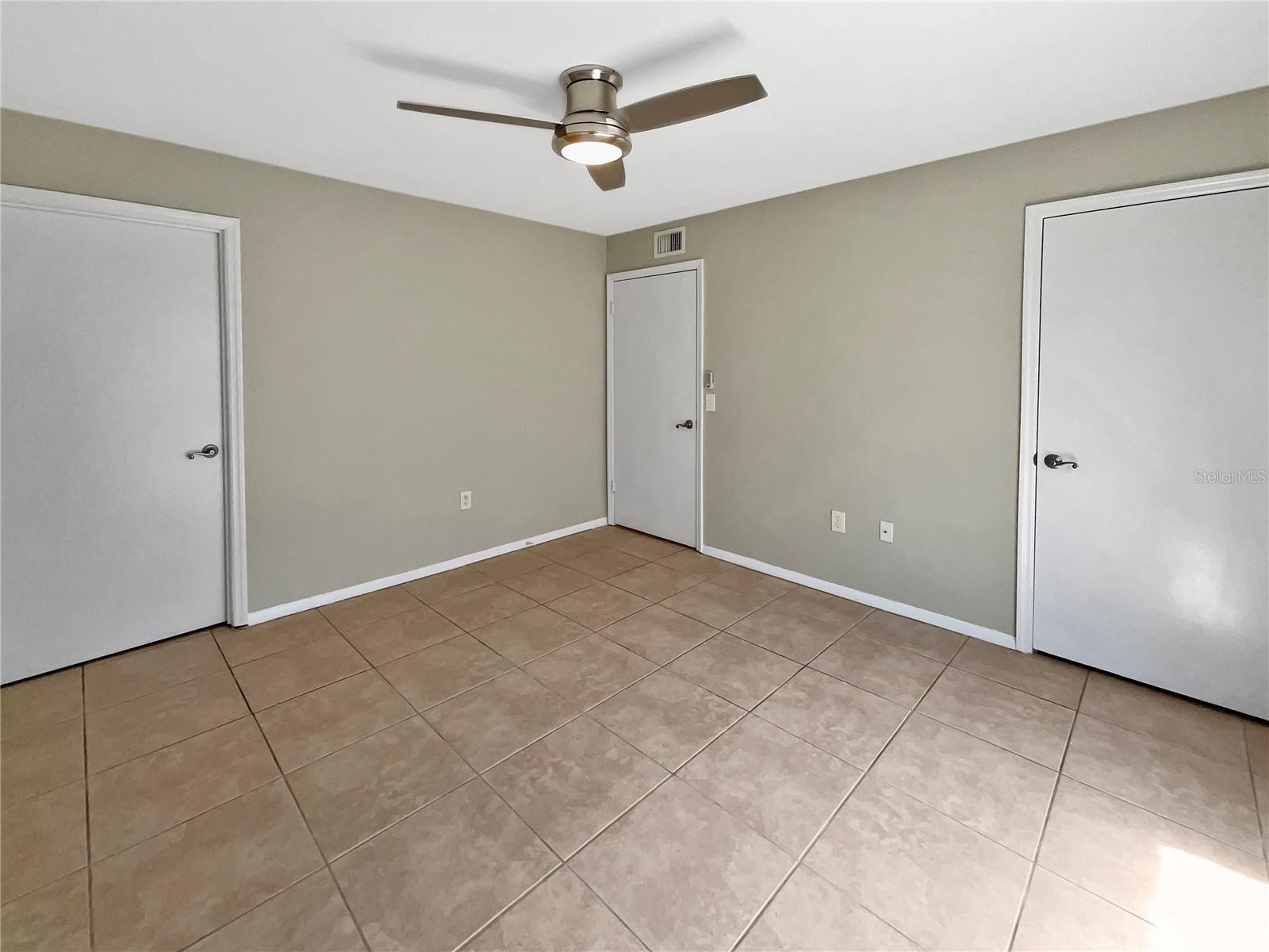 Image 12 of 28 For 9481 Highland Oak Drive 609