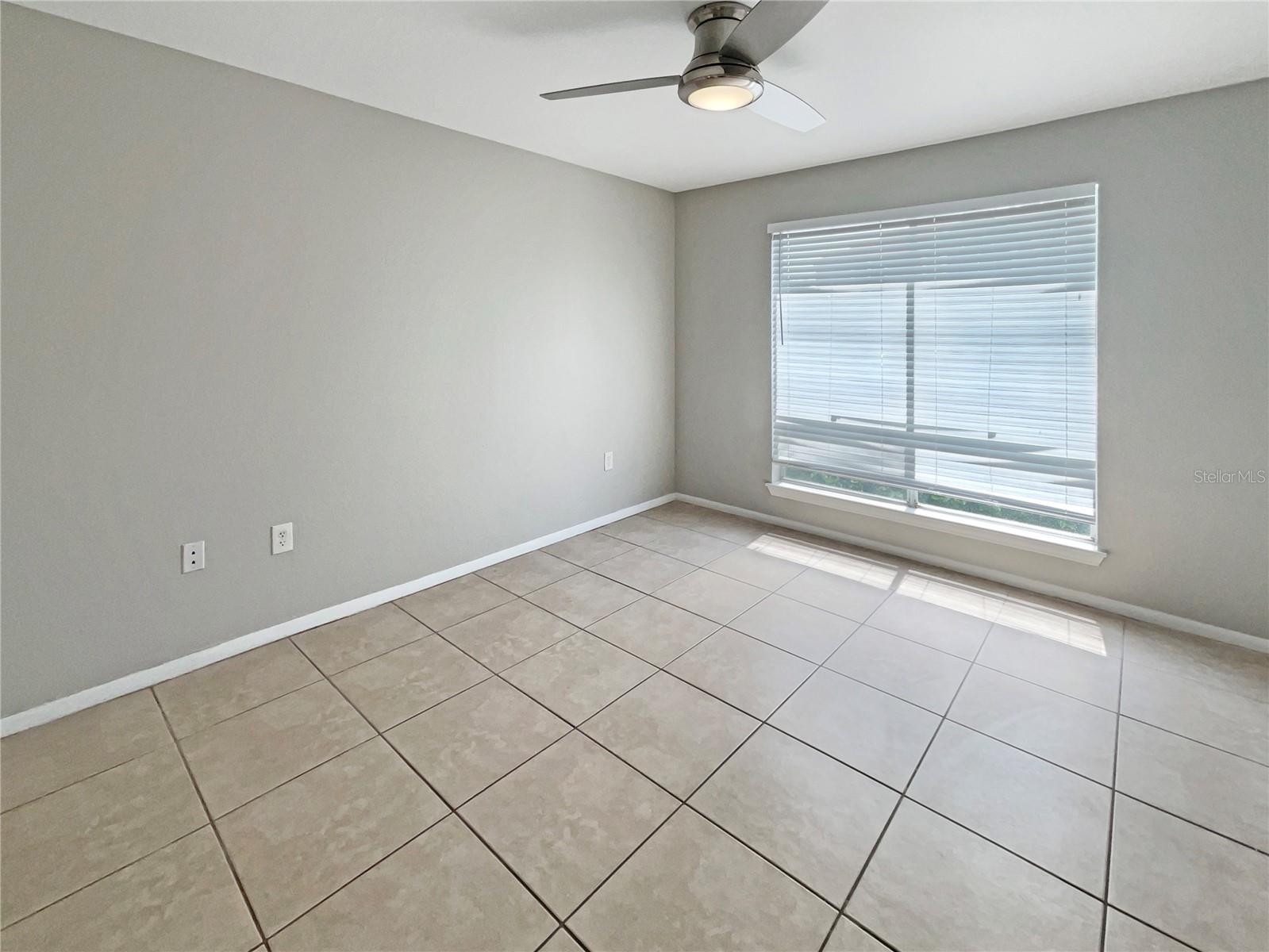 Image 18 of 28 For 9481 Highland Oak Drive 609