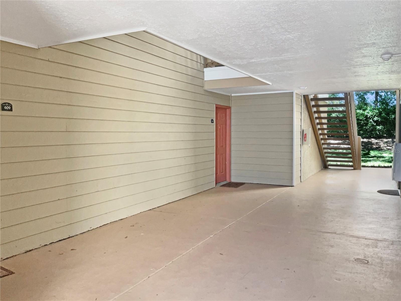 Image 26 of 28 For 9481 Highland Oak Drive 609