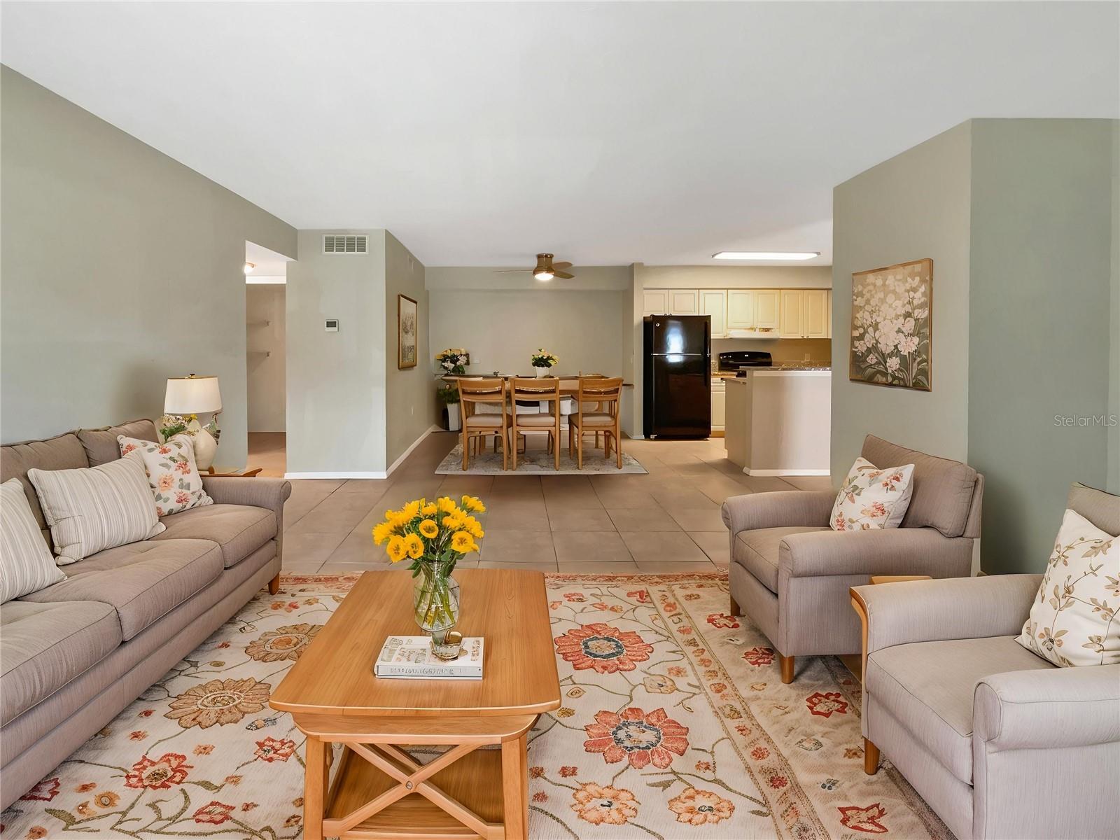 Image 3 of 28 For 9481 Highland Oak Drive 609