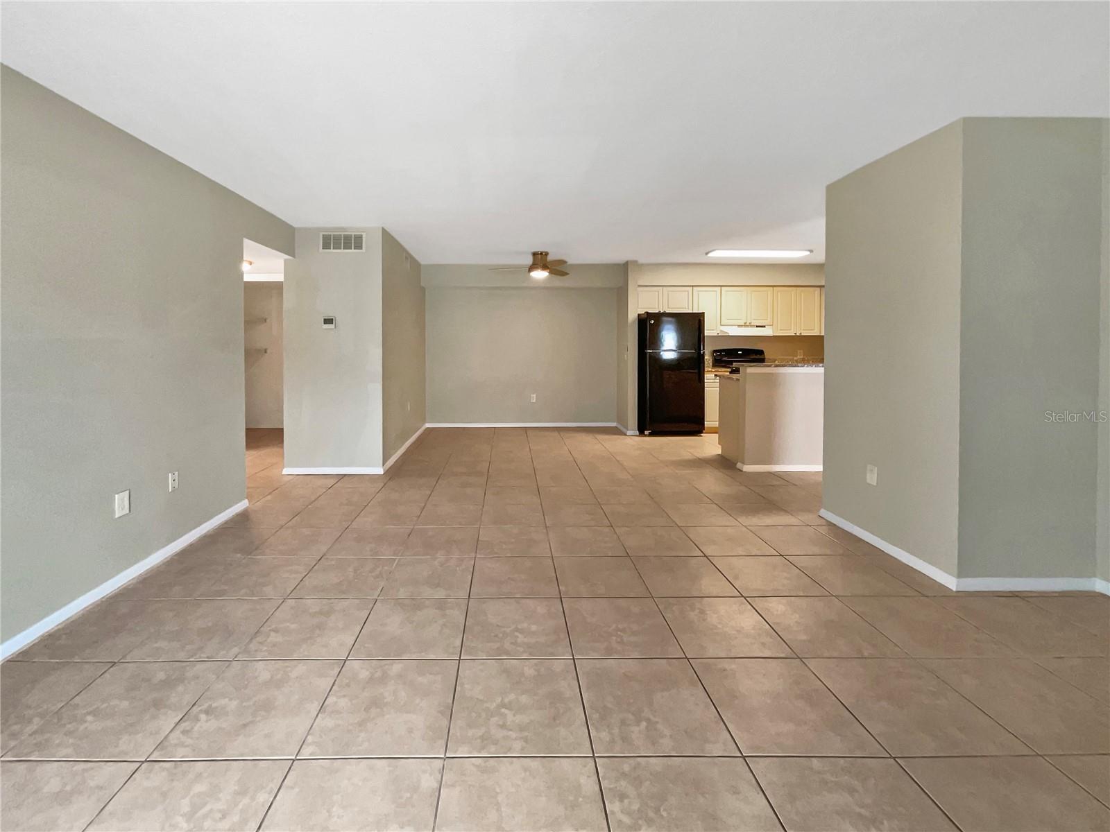 Image 4 of 28 For 9481 Highland Oak Drive 609