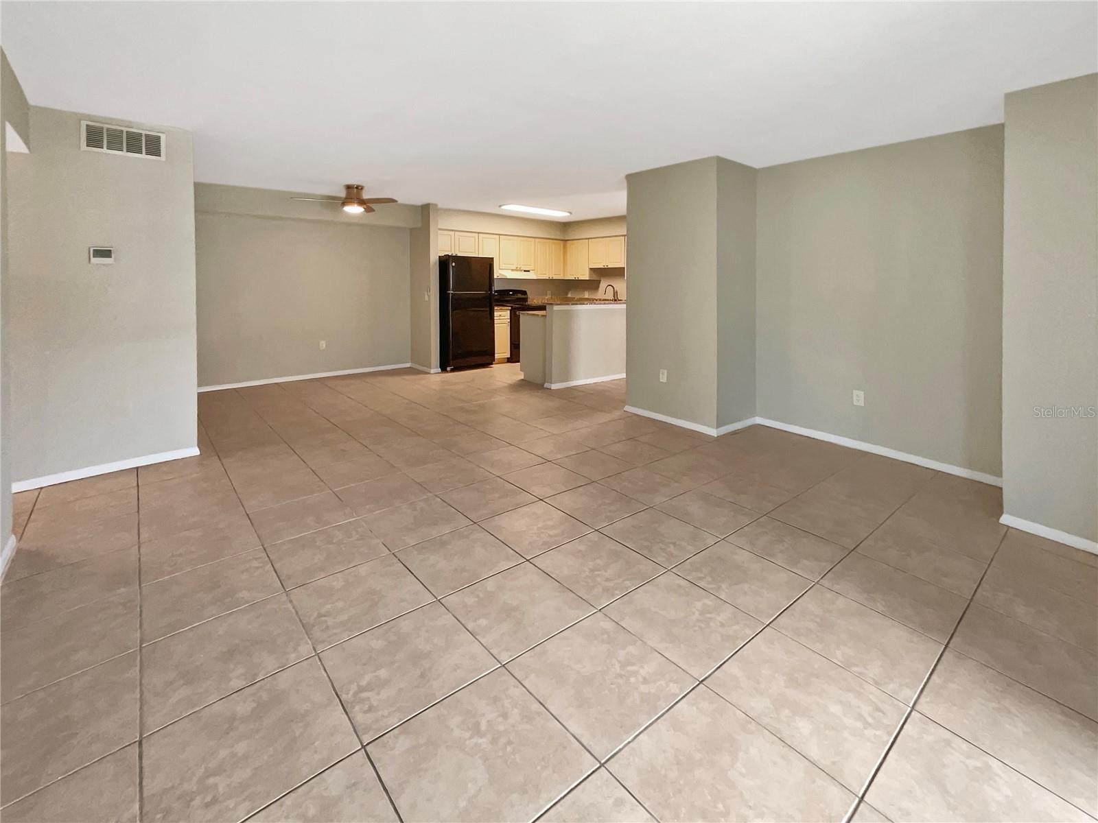 Image 5 of 28 For 9481 Highland Oak Drive 609