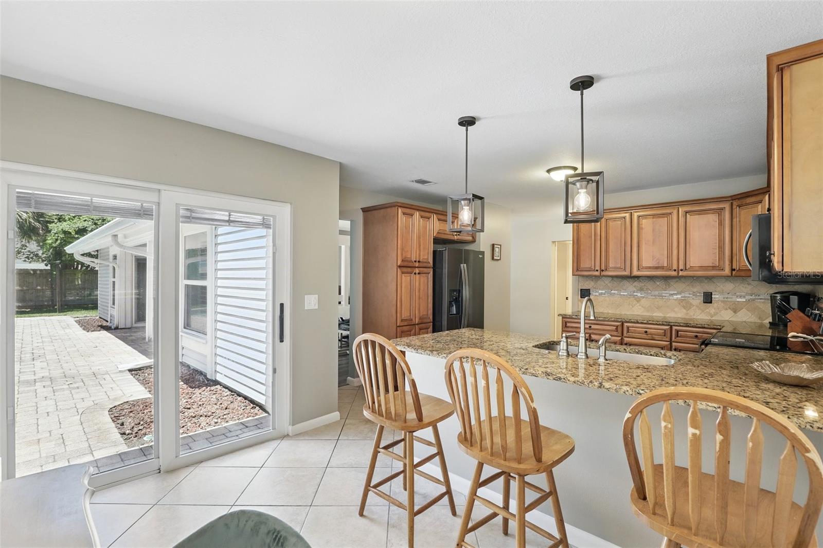 Image 17 of 41 For 1129 Golfside Drive