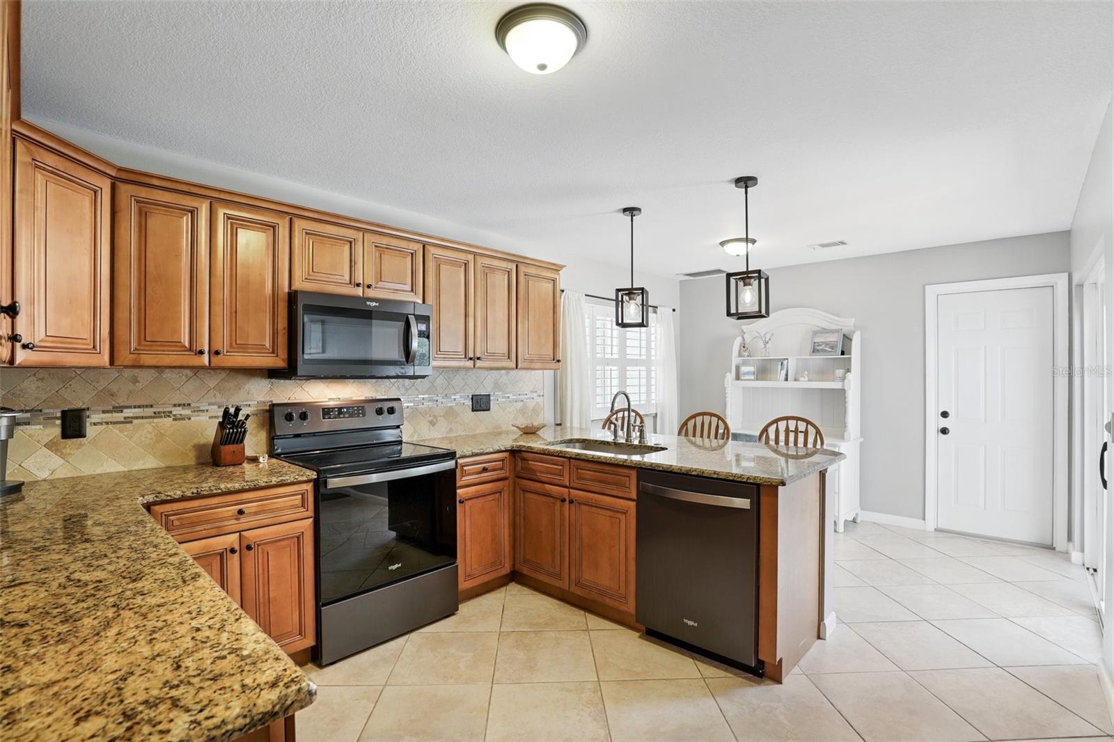 Image 19 of 41 For 1129 Golfside Drive