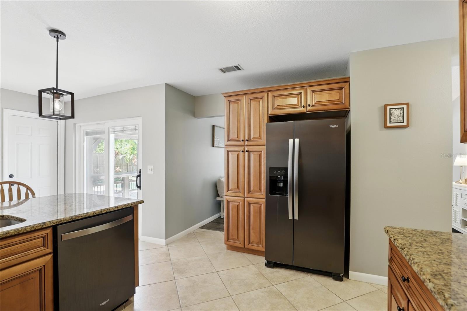 Image 21 of 41 For 1129 Golfside Drive