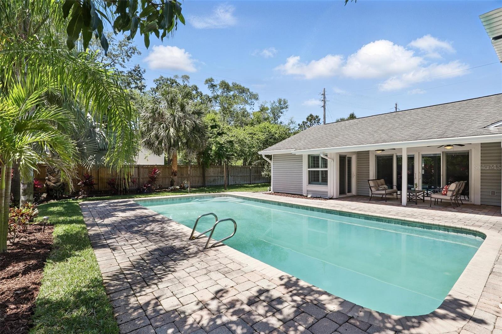 Image 5 of 41 For 1129 Golfside Drive