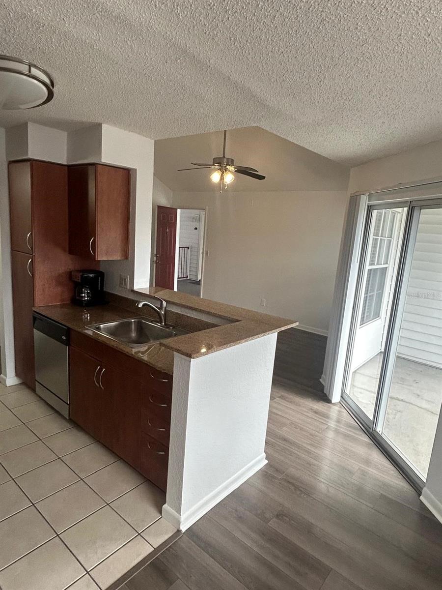 Image 4 of 26 For 11568 Westwood Boulevard 1034