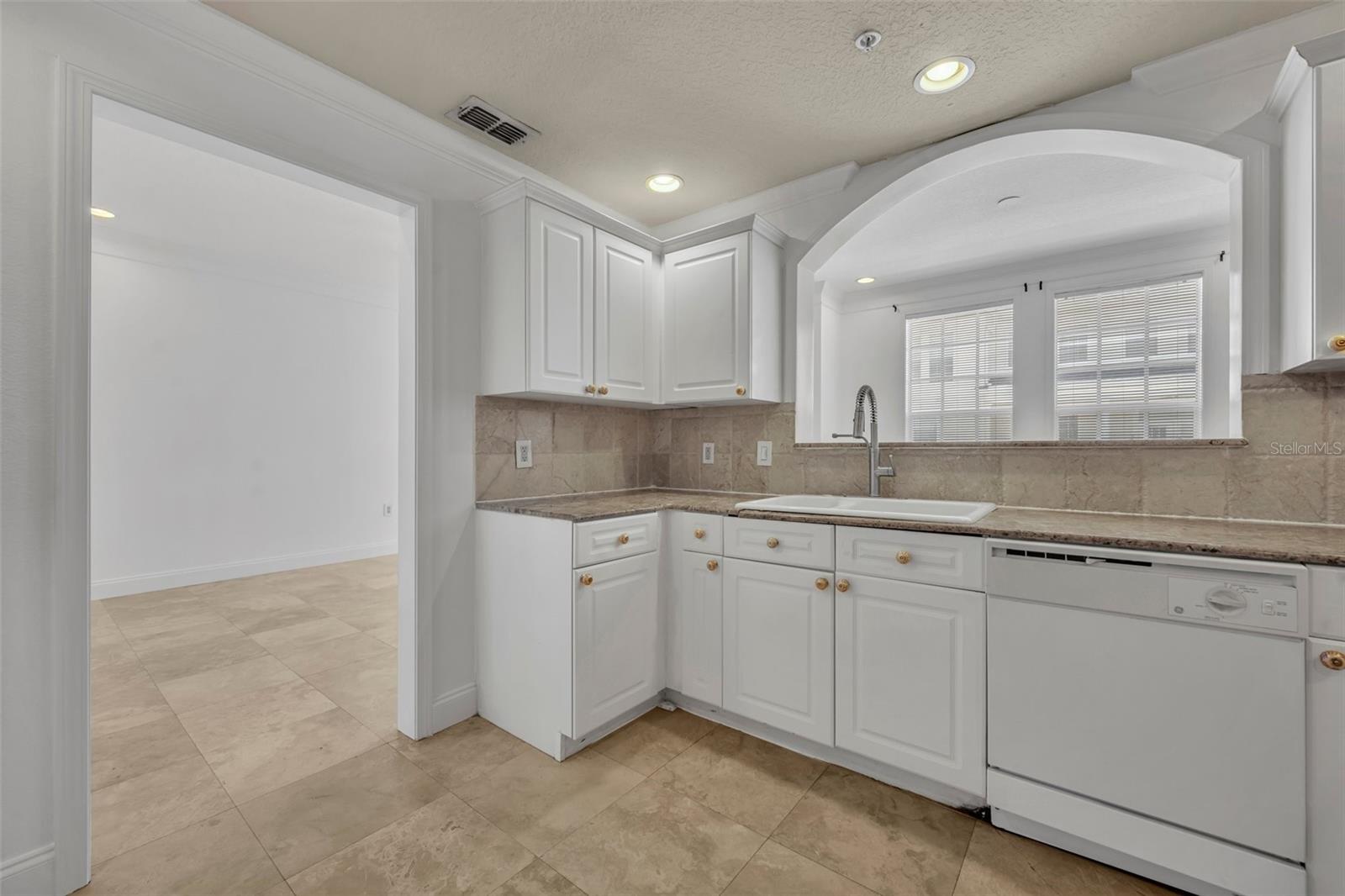 Image 17 of 42 For 312 Grand Bay Lane