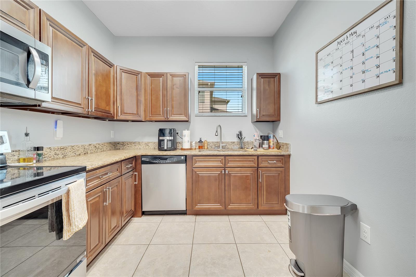 Image 9 of 40 For 1280 Priory Circle