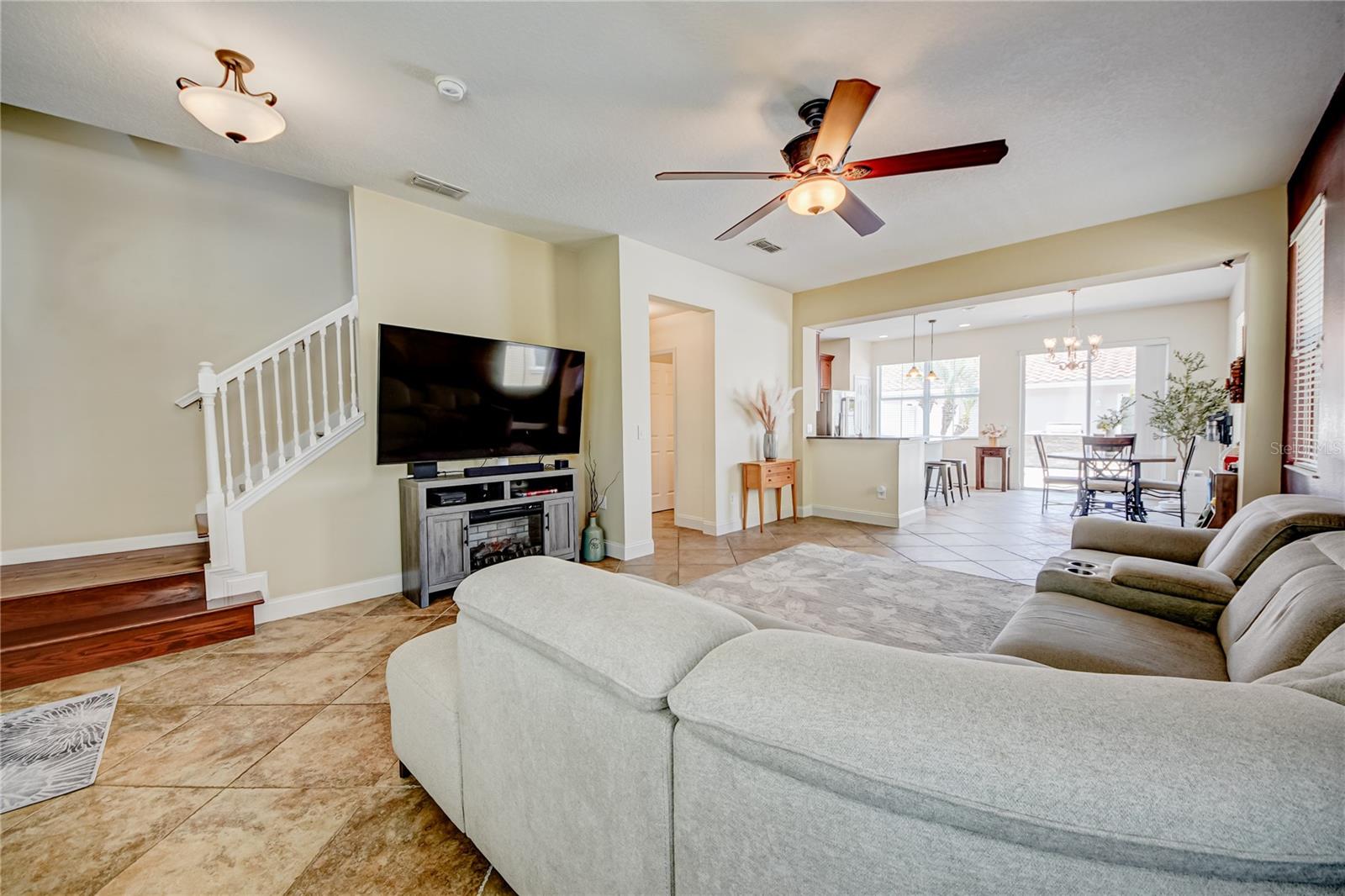 Image 4 of 31 For 7348 Yoder Street