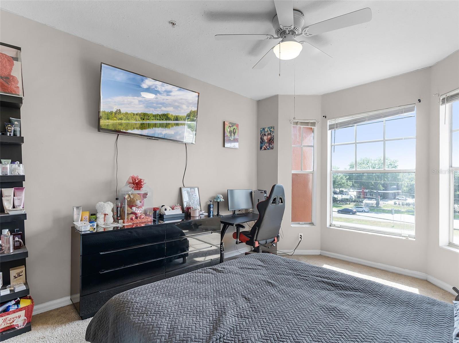 Image 16 of 24 For 5566 Metrowest Boulevard 304