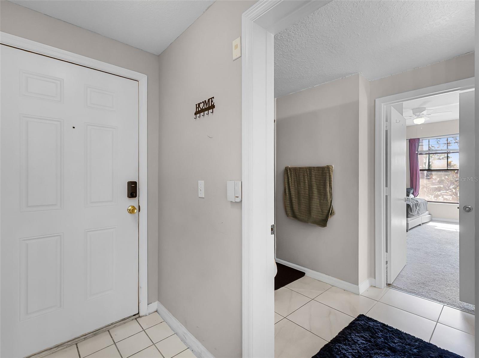 Image 4 of 24 For 5566 Metrowest Boulevard 304