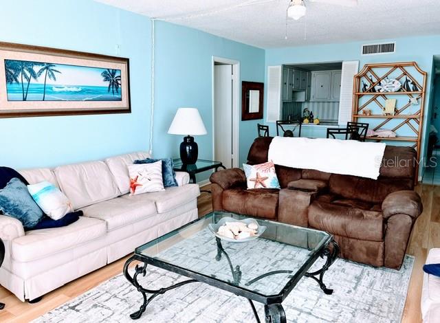 Image 10 of 13 For 3051 Atlantic Avenue 1001