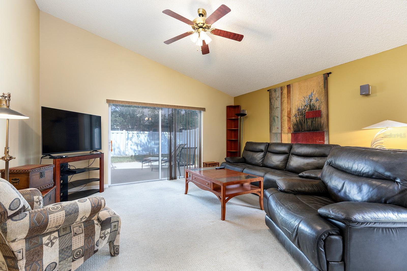 Image 11 of 24 For 1457 Waukon Circle