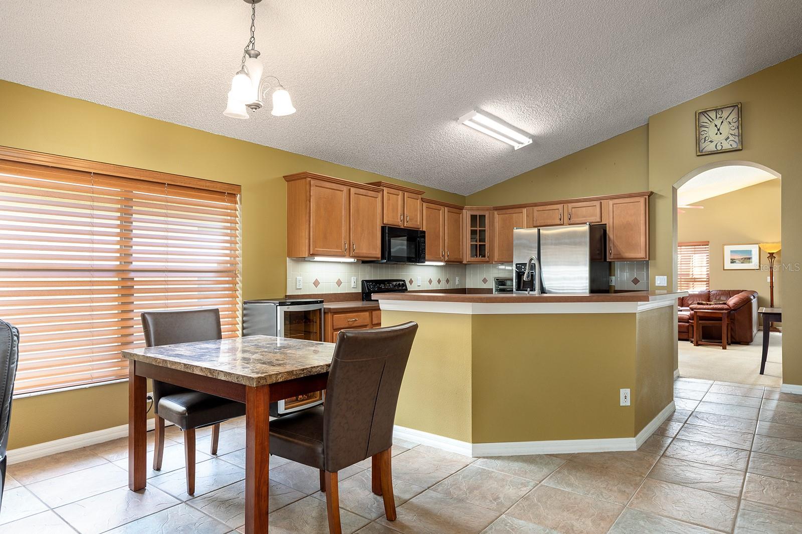 Image 7 of 24 For 1457 Waukon Circle