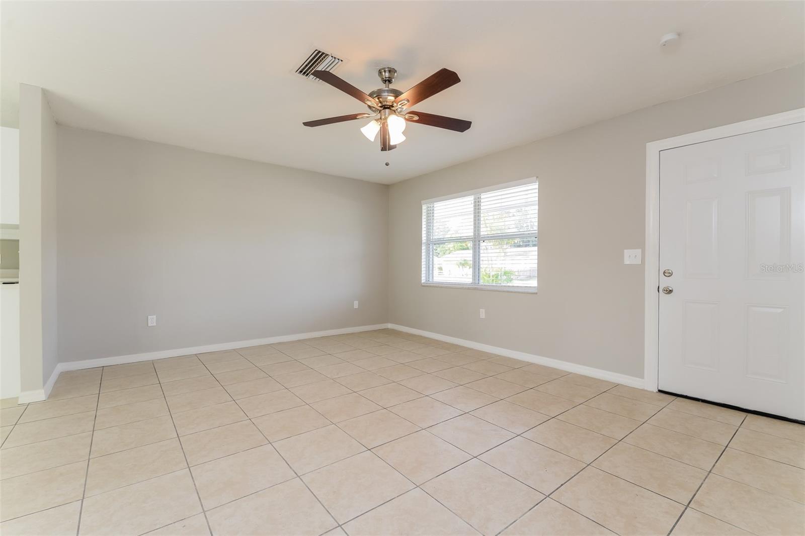 Image 5 of 16 For 3607 27th Avenue W
