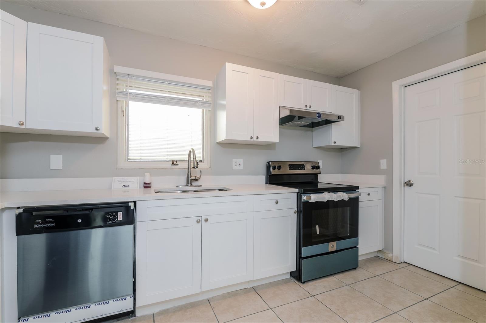 Image 6 of 16 For 3607 27th Avenue W