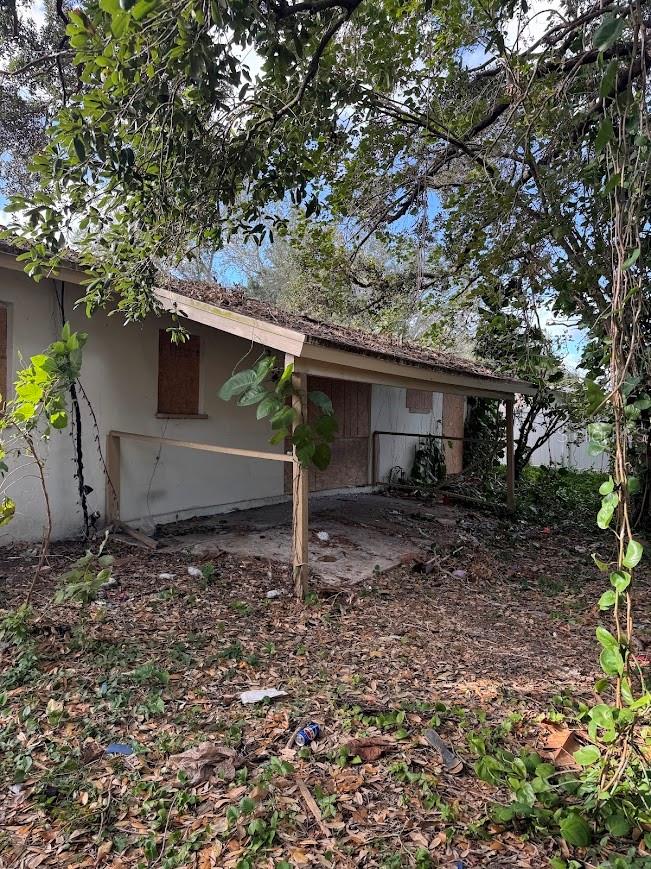 Image 12 of 13 For 2115 Messina Avenue