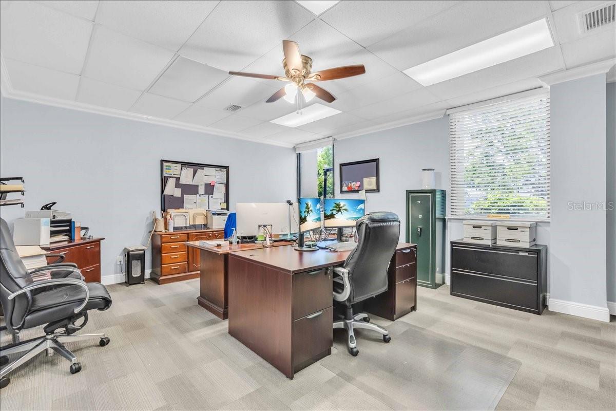 Image 18 of 30 For 3949 Evans Avenue 109