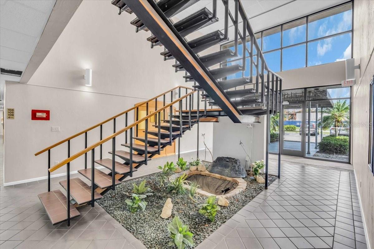 Image 3 of 30 For 3949 Evans Avenue 109