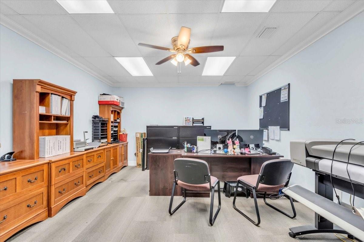 Image 9 of 30 For 3949 Evans Avenue 109