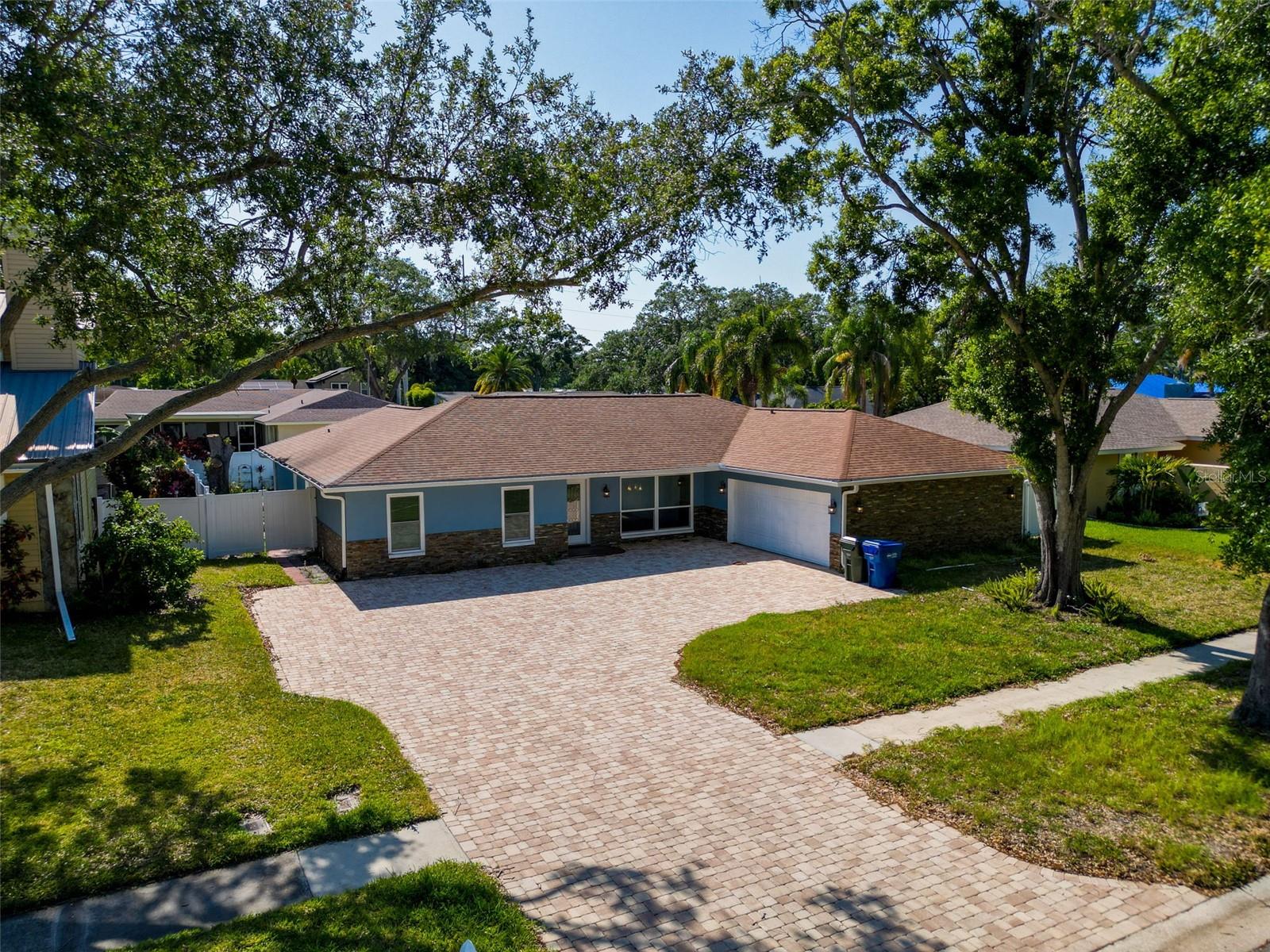 Details for 1975 Arvis Circle W, CLEARWATER, FL 33764