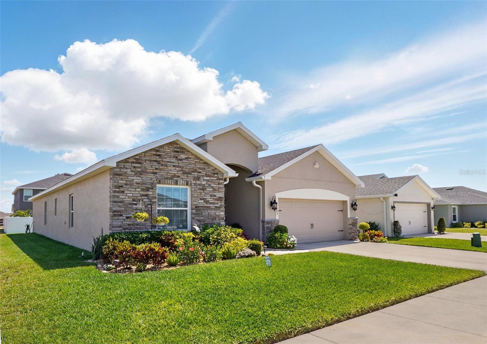 Image 2 of 38 For 1703 Daystar Drive