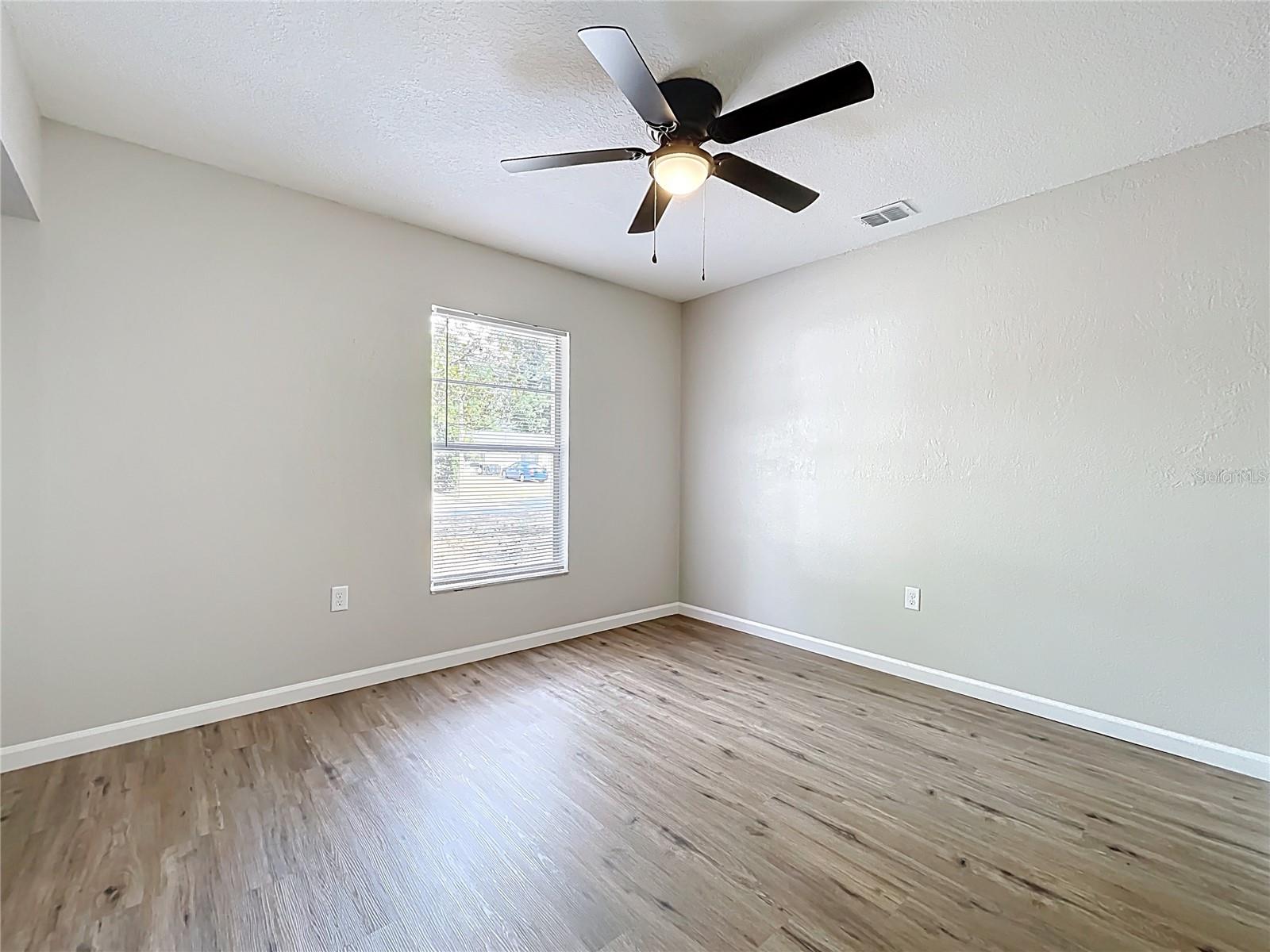 Image 14 of 34 For 130 Aragon Avenue