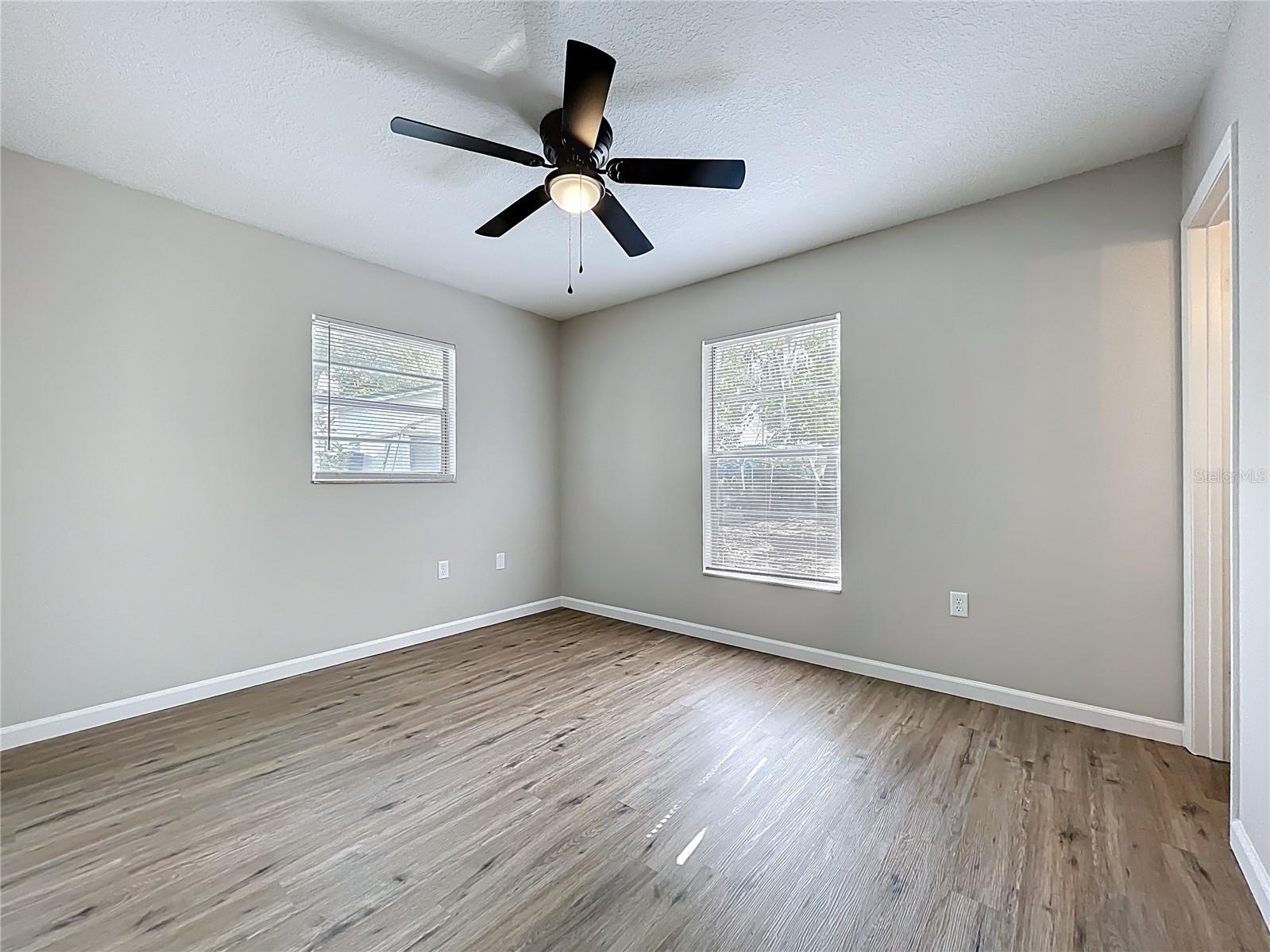 Image 18 of 34 For 130 Aragon Avenue