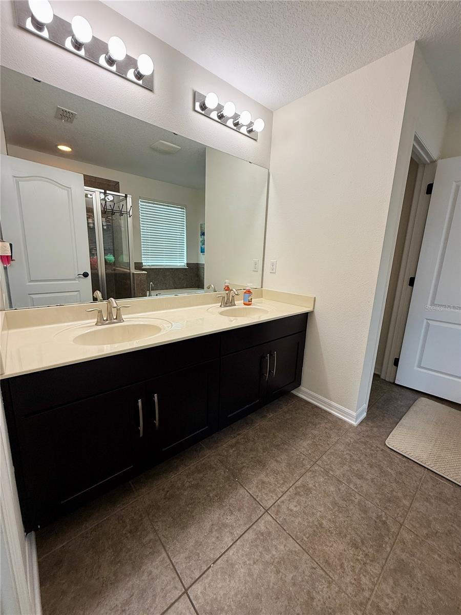 Image 18 of 26 For 2656 River Landing Drive
