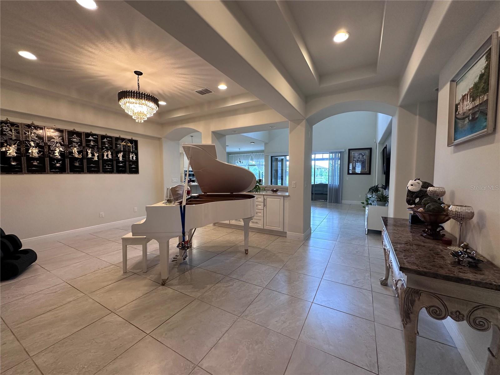 Image 18 of 41 For 8405 Adalina Pl