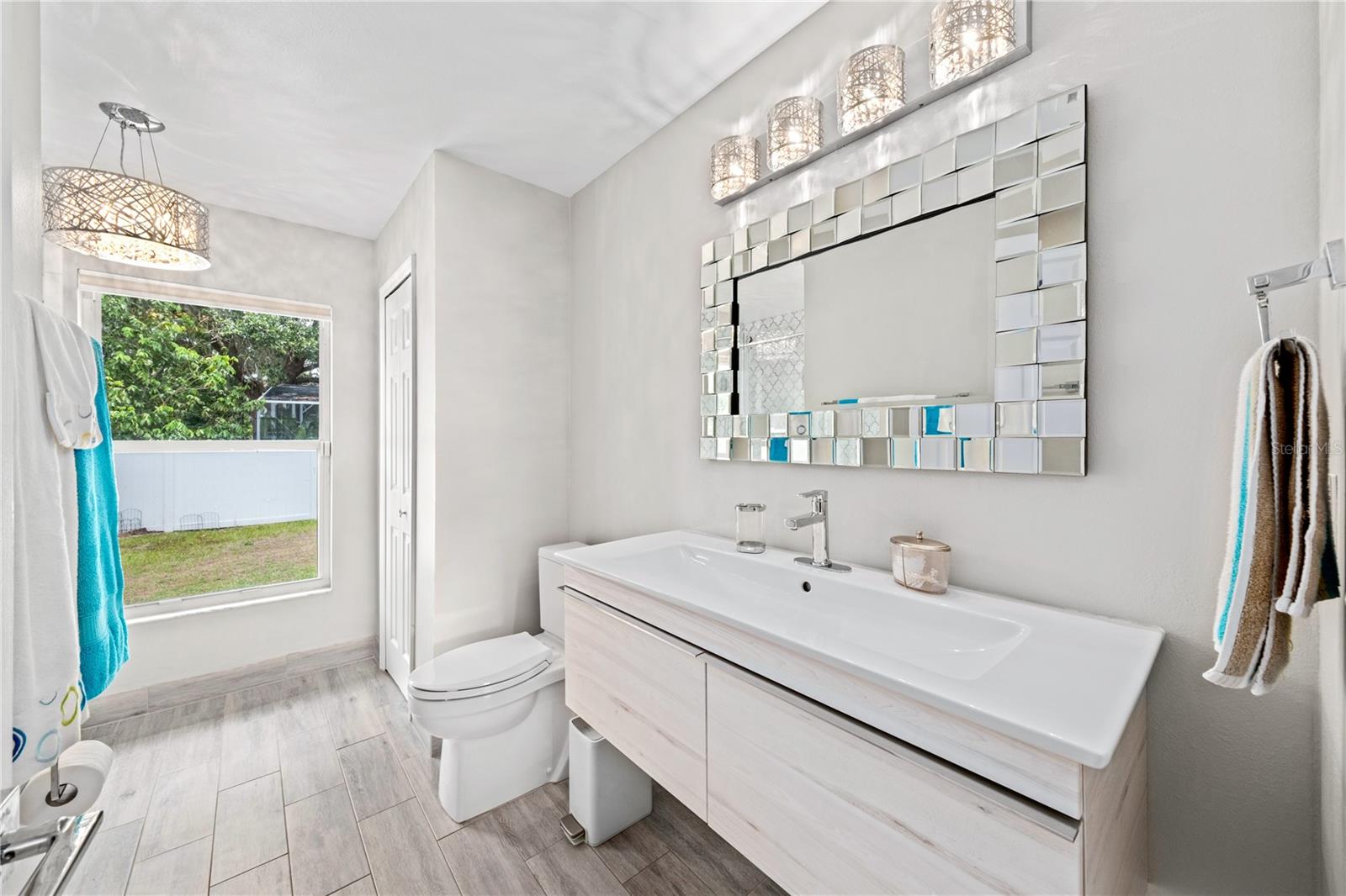 Image 19 of 27 For 4051 Eagle Feather Drive