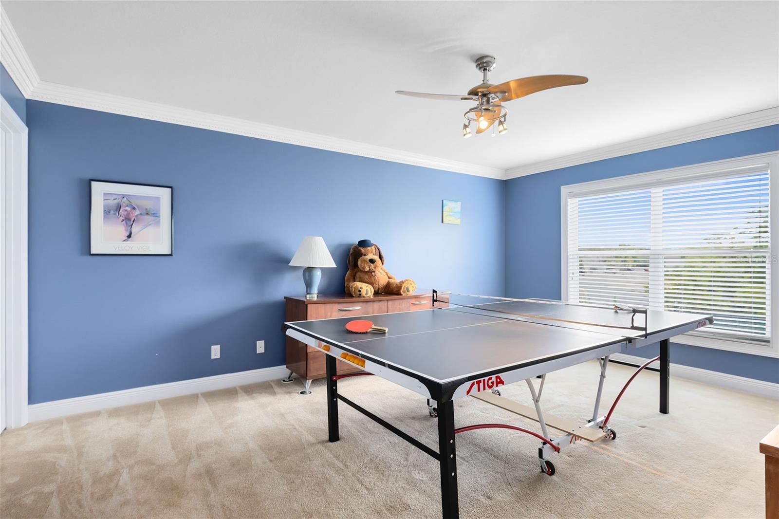 Image 14 of 37 For 613 Crownclover Avenue
