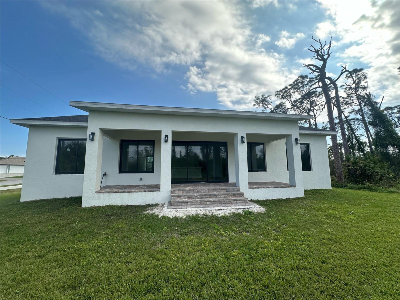 Image 11 of 11 For 15561 Aldama Circle