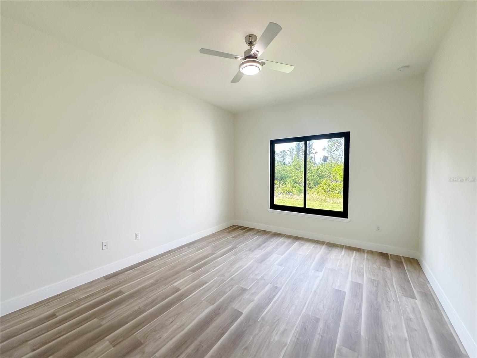 Image 6 of 11 For 15561 Aldama Circle