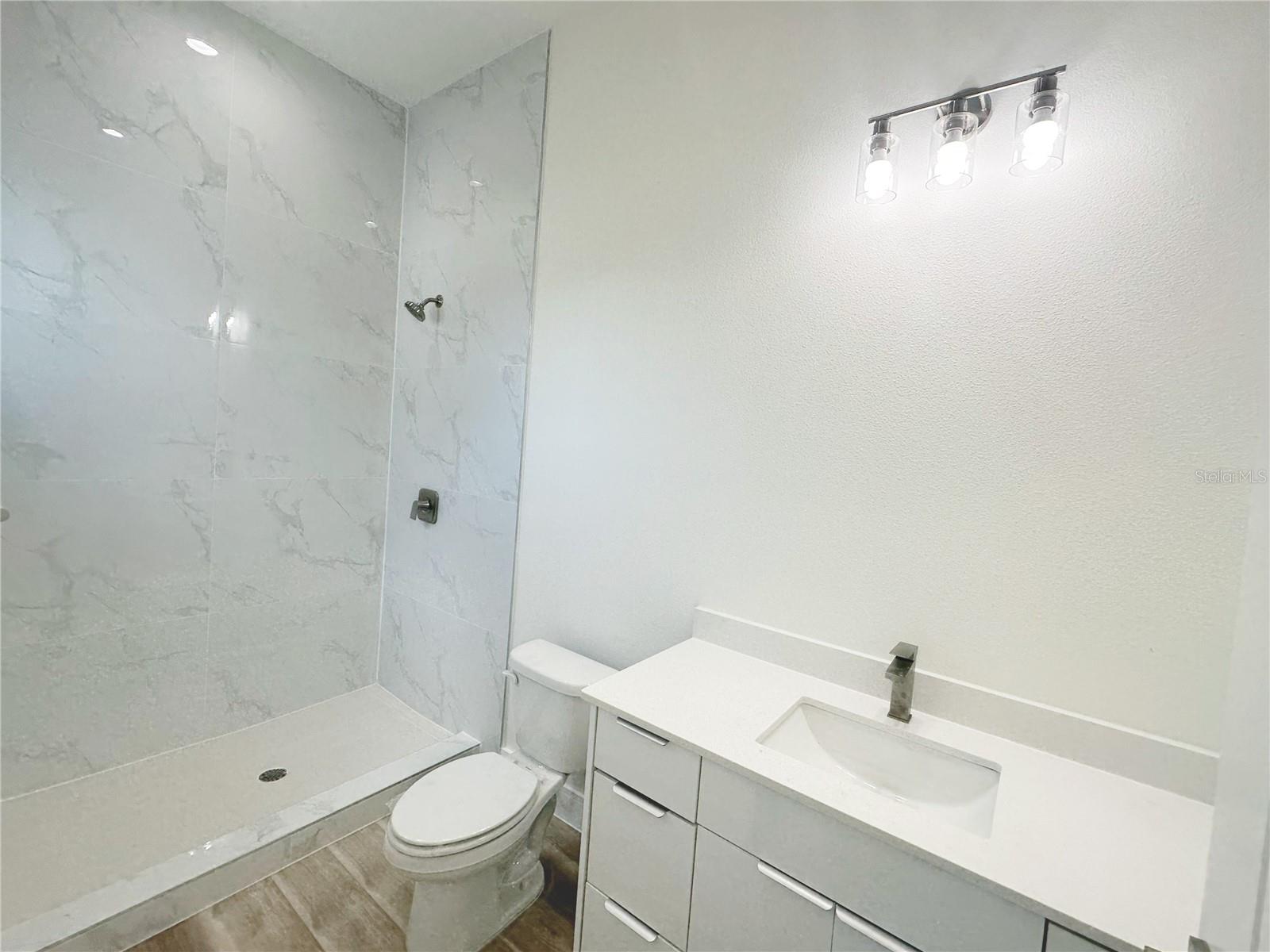 Image 7 of 11 For 15561 Aldama Circle