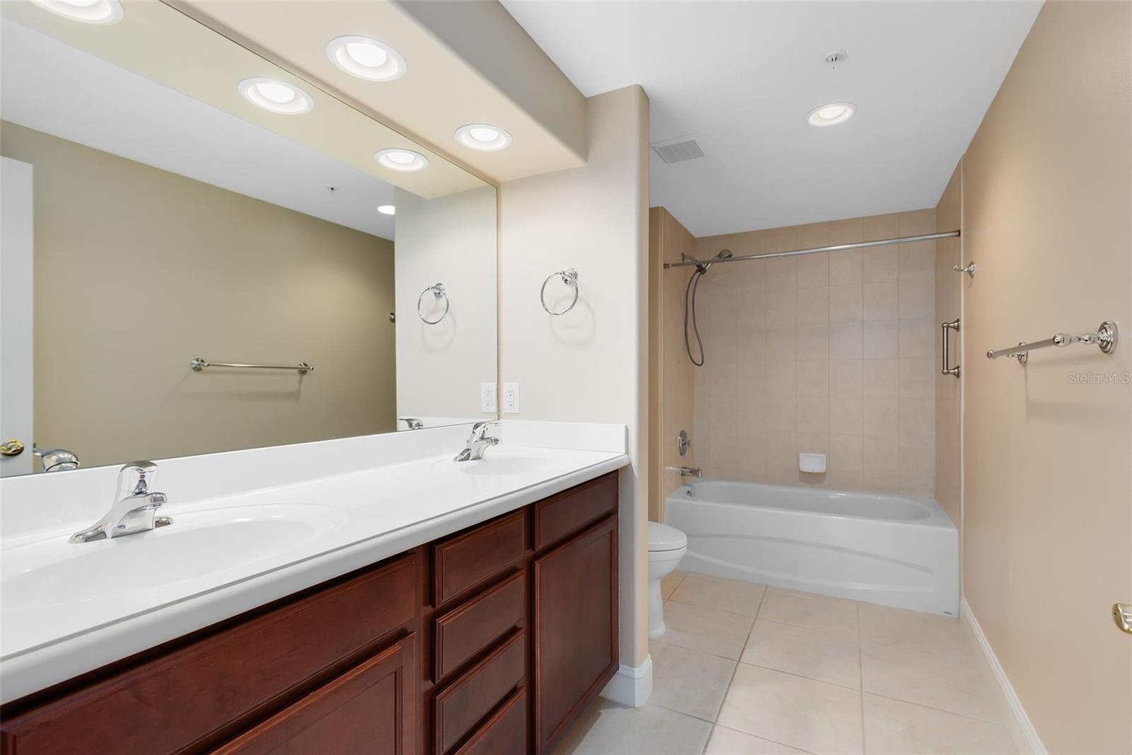 Image 3 of 37 For 918 Lotus Vista Drive 102