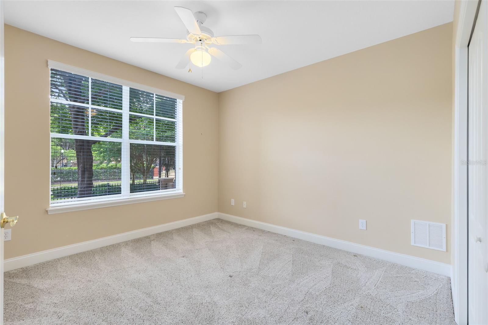 Image 5 of 37 For 918 Lotus Vista Drive 102