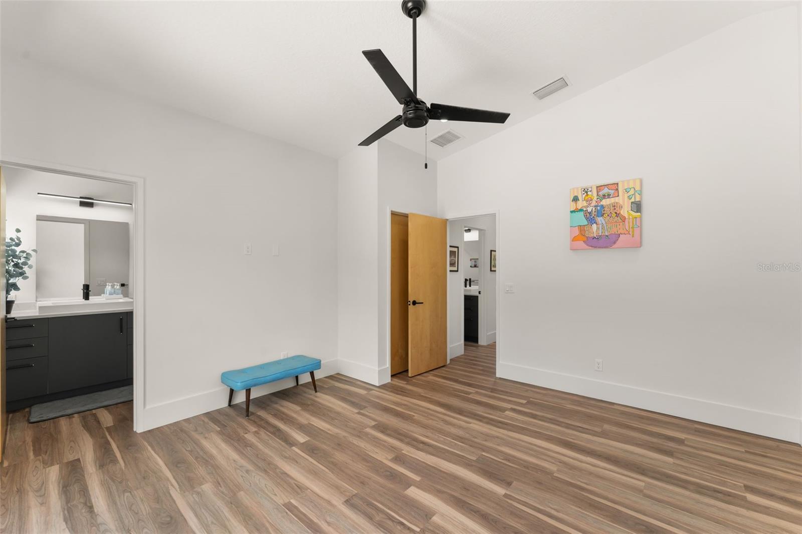 Image 40 of 49 For 1624 Livingston Street