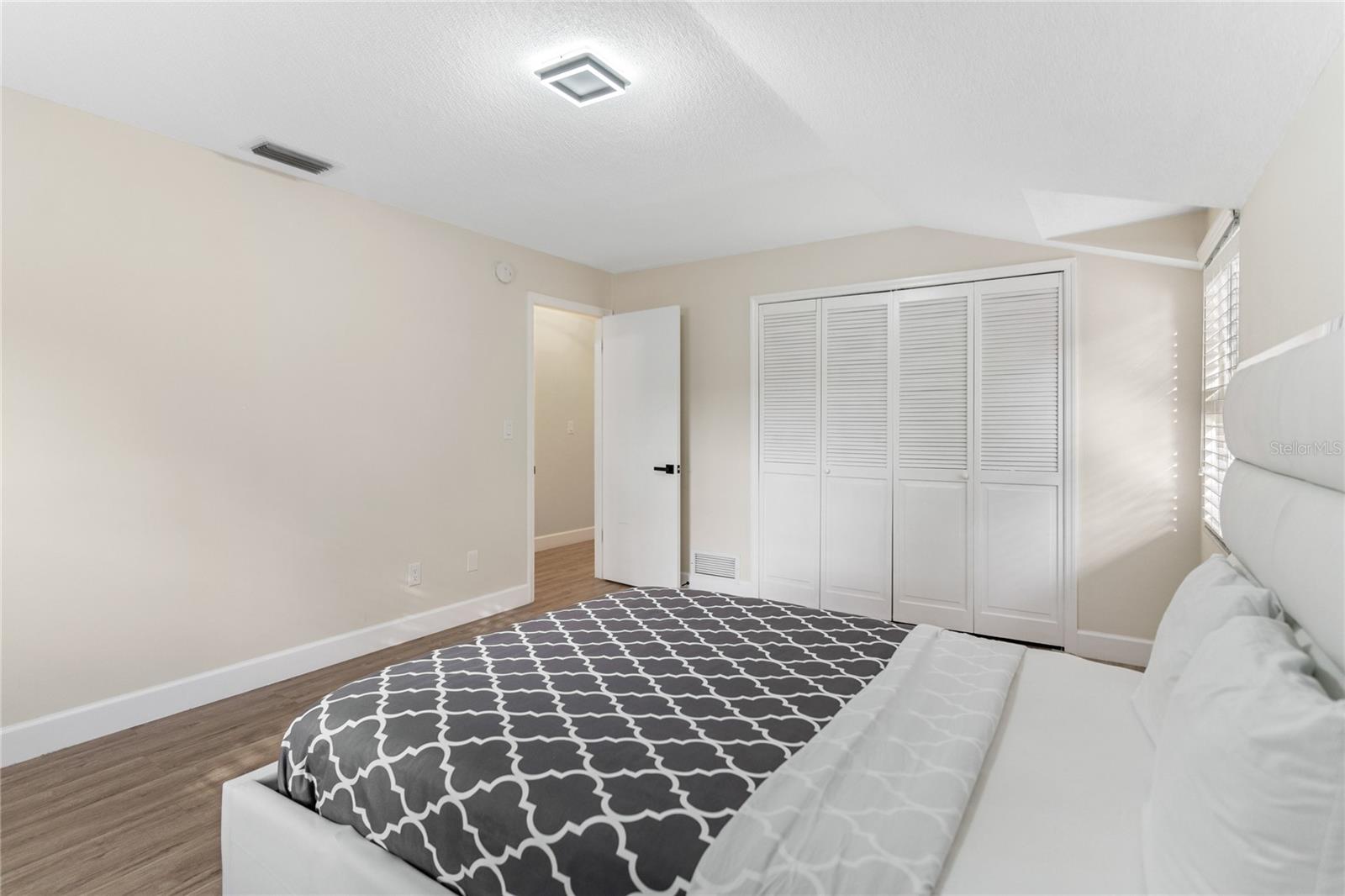 Image 30 of 45 For 7470 Lake Marsha Drive