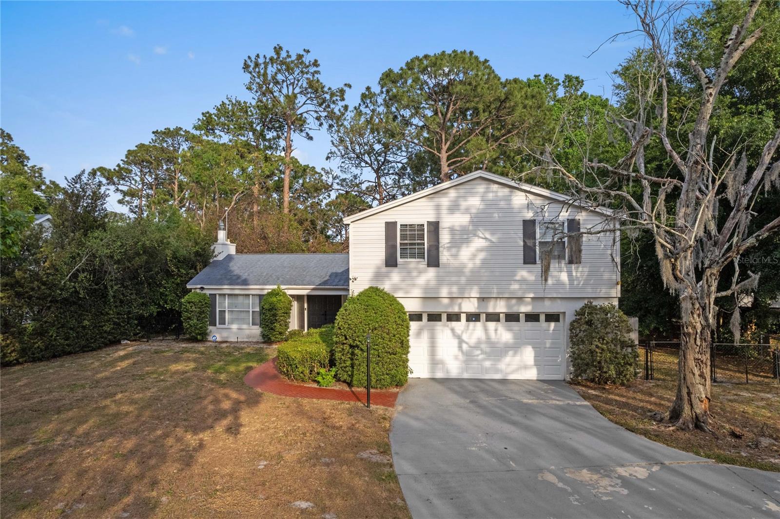 Image 39 of 45 For 7470 Lake Marsha Drive