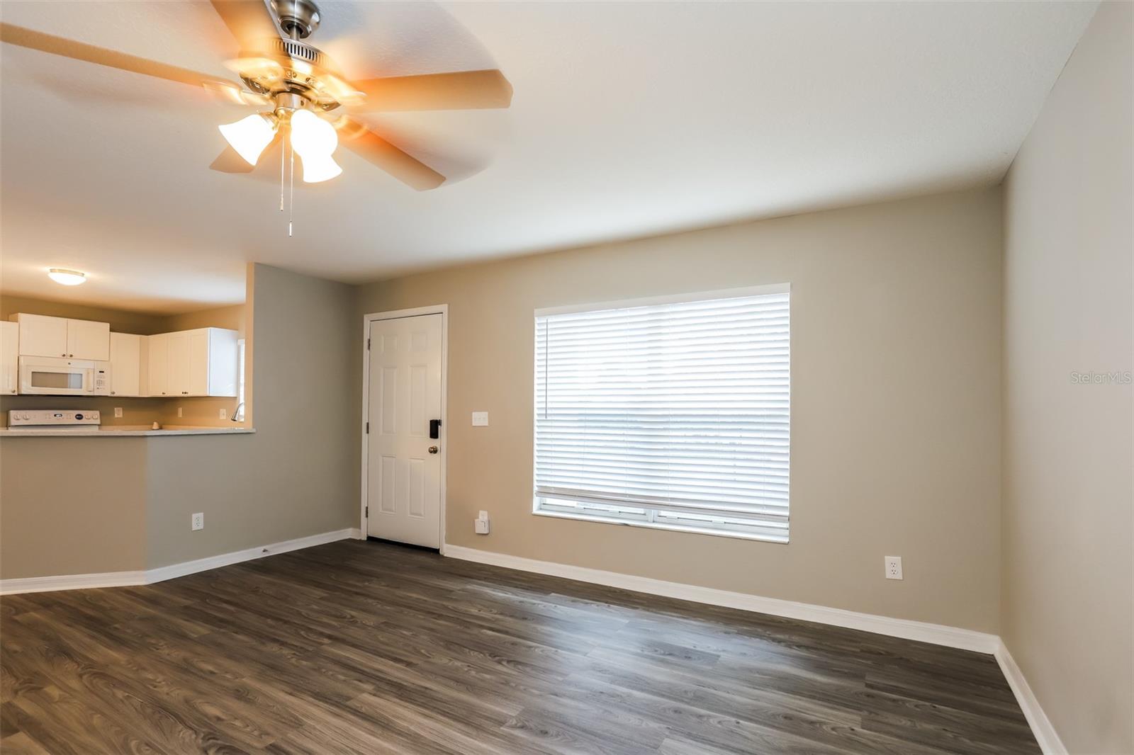 Image 4 of 16 For 917 8th Avenue S