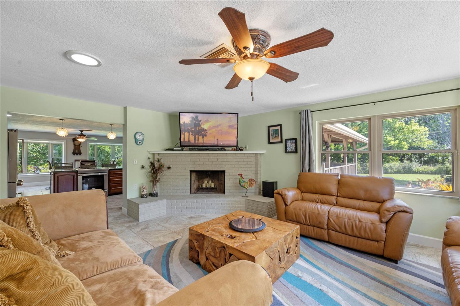 Image 13 of 91 For 20 Lido Road
